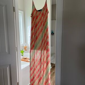 Very pretty Maxi dress!